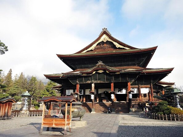 Full Day Private Nagano Tour: Zenkoji Temple, Obuse, Jigokudani Monkey Park Tour Overview