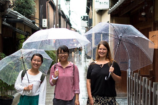 Kyoto Foodie Night Tour - Meeting Point and Accessibility