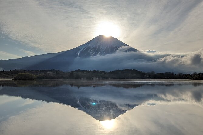 Private Car Tour to Mt. Fuji Lake Kawaguchiko or Hakone Lake Ashi Traveler Benefits