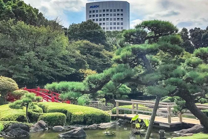 Private Tour Explore the Four Seasons in Hidden Spots in Akasaka Tour Overview