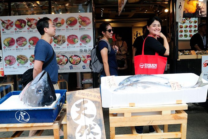 Tokyo: Discover Tsukiji Fish Market With Samples Experience Tsukiji Fish Market Like a Local