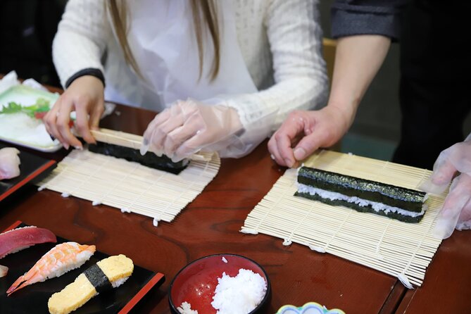 Tsukiji Fish Market Visit and Sushi Making Experience Tour Description