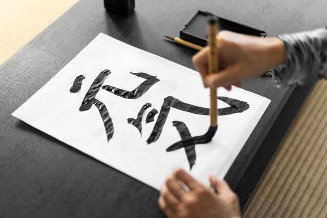 Calligraphy Workshop in Namba - Workshop Accessibility and Capacity