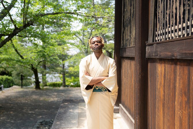 Kyoto Portrait Tour With a Professional Photographer - Booking and Accessibility Information