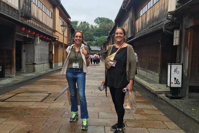 Kanazawa Full-Day Private Tour With Government Licensed Guide - Meeting Point and Transportation