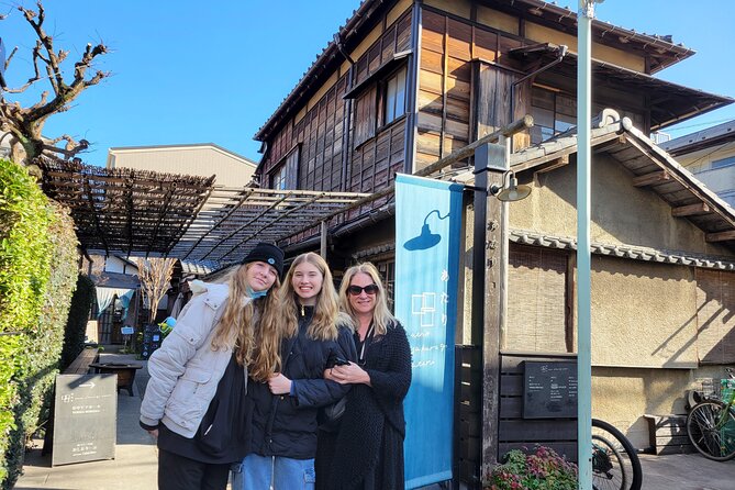 Experience Old and Nostalgic Tokyo: Yanaka Walking Tour - Experience Yanakas Traditional Reien