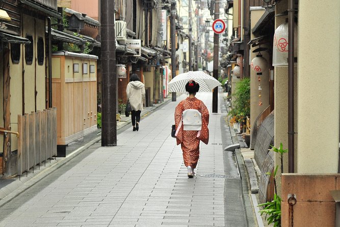 Explore Nishiki Market: Food & Culture Walk - Traveler Experiences