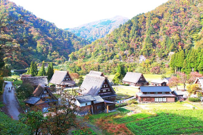 Gokayama and Shirakawago Photoshoot by Professional Photographer - Pickup Logistics