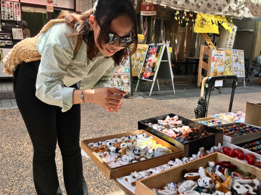 Yanaka & Nezu: Walking Tour in Tokyo's Nostalgic Old Towns - Cat-Themed Sweets and Souvenirs in Yanaka