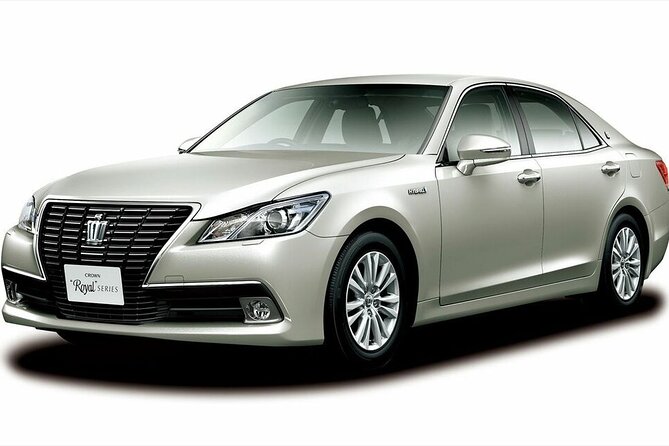 Private Departure Transfer From Tokyo City to Tokyo Haneda Airport(Hnd) - Vehicle & Amenities