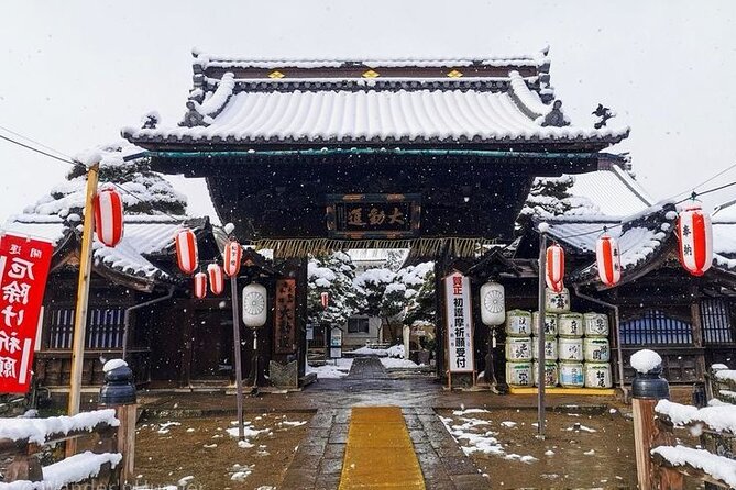 Snow Monkey Park & Zenkoji Temple Nagano Pvt. Full Day Tour. - Common questions