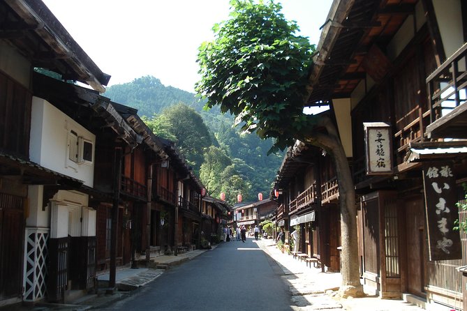 Magome & Tsumago Nakasendo Trail Day Hike With Government-Licensed Guide - Experience