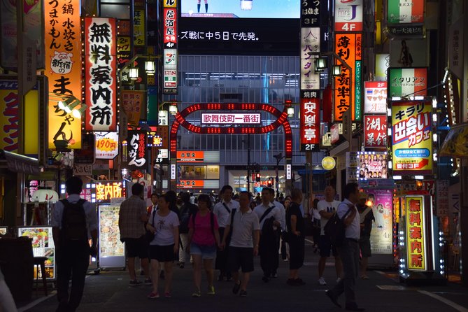 Shinjuku Izakaya and Golden Gai Bar Hopping Tour - Pricing and Reservations