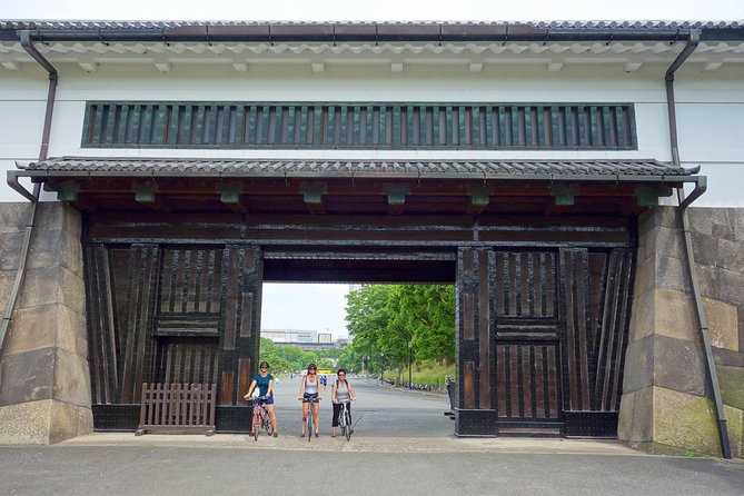 Tokyo Bike Tour With Meiji-Jingu Shrine, Aoyama Cemetery 2023 - Common questions