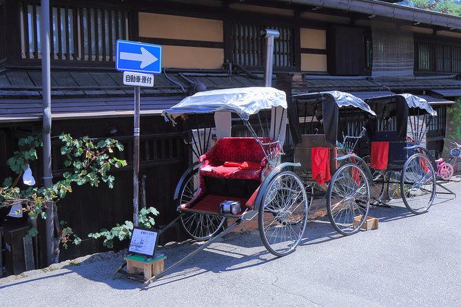 Takayama and Shirakawago Photoshoot by Professional Photographer - Common questions