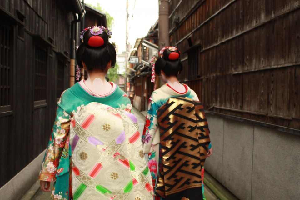 Kyoto: Gion Night Walk (Incl Drink & Souvenir Gift) - Good To Know
