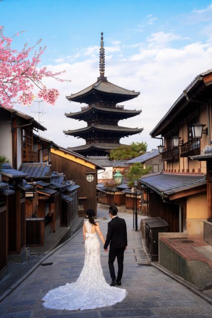 Kyoto: Private Romantic Photoshoot for Couples - Good To Know